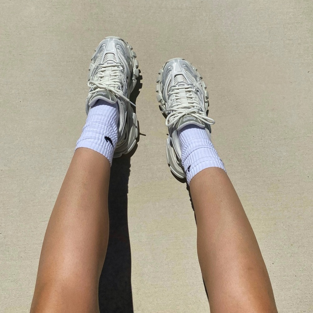 LBD SALE | NWT Balenciaga Track 2 Size 37